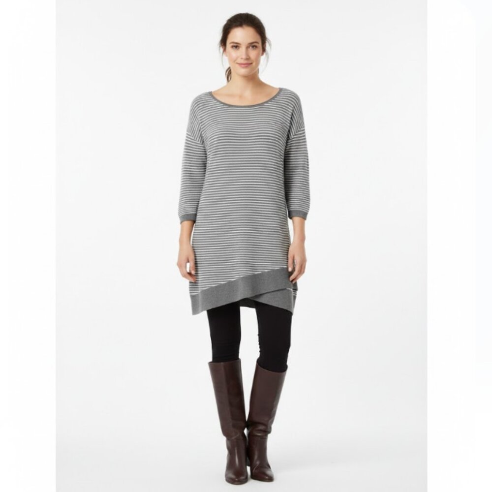 New Express‎ Gray White Striped Crew Neck Asymmetric Hem Tunic Medium